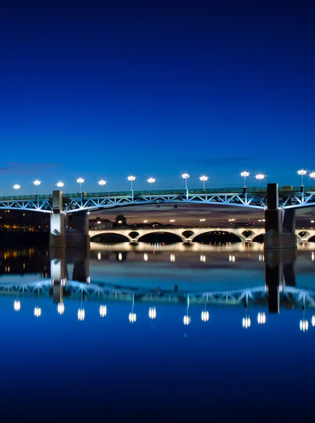 Garonne de nuit à Toulouse — La Grave et Pont Saint-Pierre